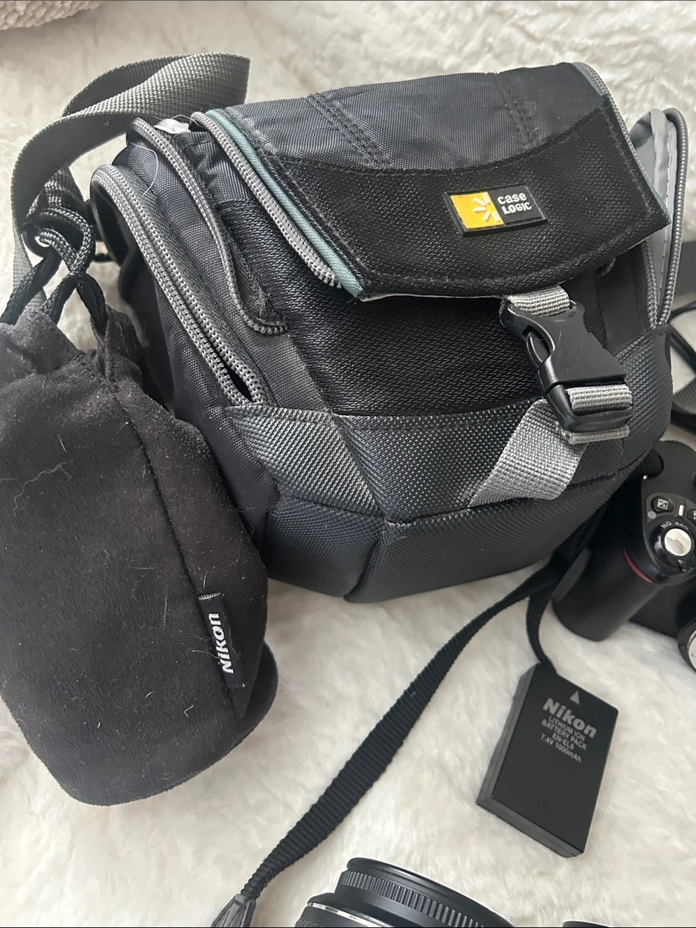 Nikon D60 Camera complete kit DSLR @ book